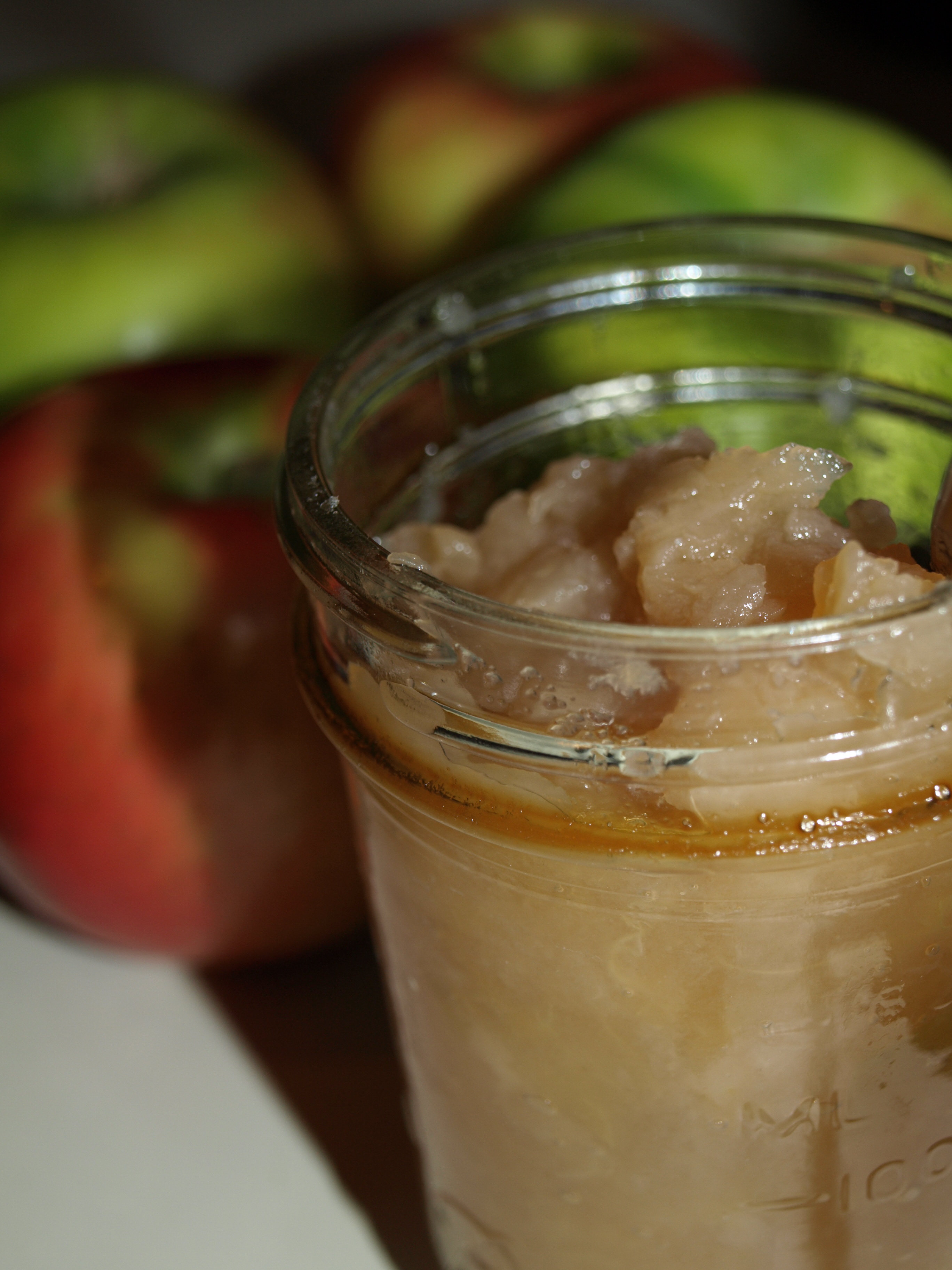 applesauce and apples